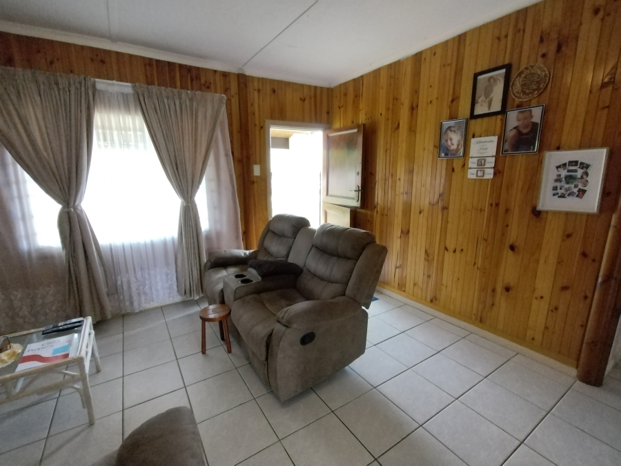 4 Bedroom Property for Sale in C Place Eastern Cape